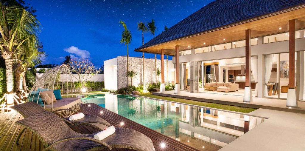 Luxury Pool Resorts